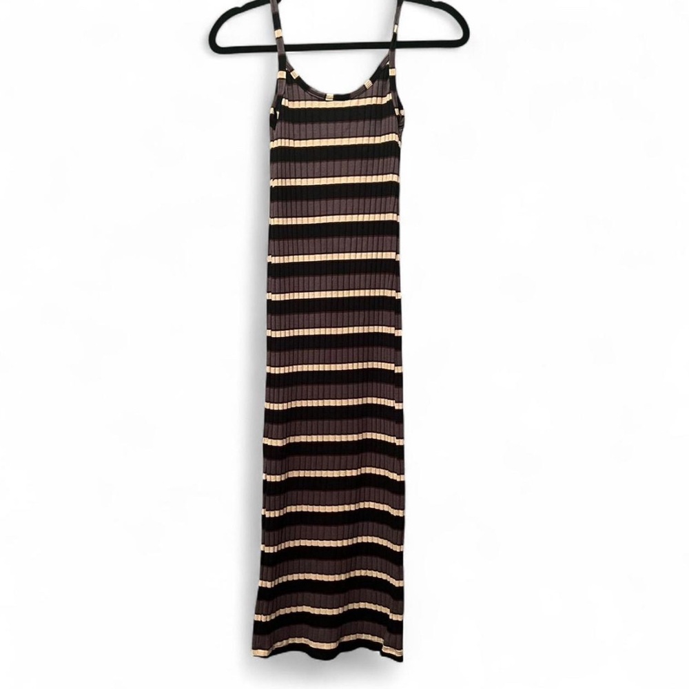 70s inspired Striped Sleeveless Bodycon Button-Down Dress - Picture 5 of 5